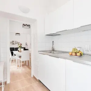  Apartamento By The Colosseum - White Chic Flats